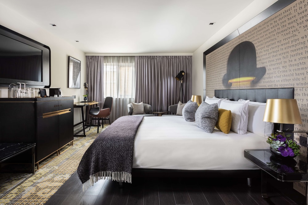 DELUXE, DOUBLE BED