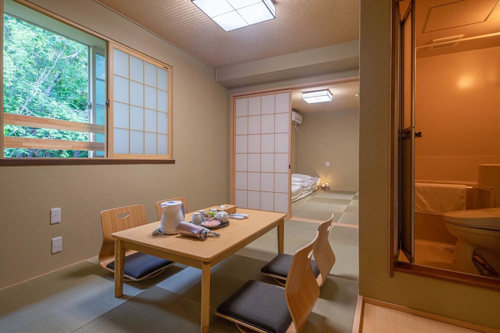 Fujiyama Inn Conifer 35/50