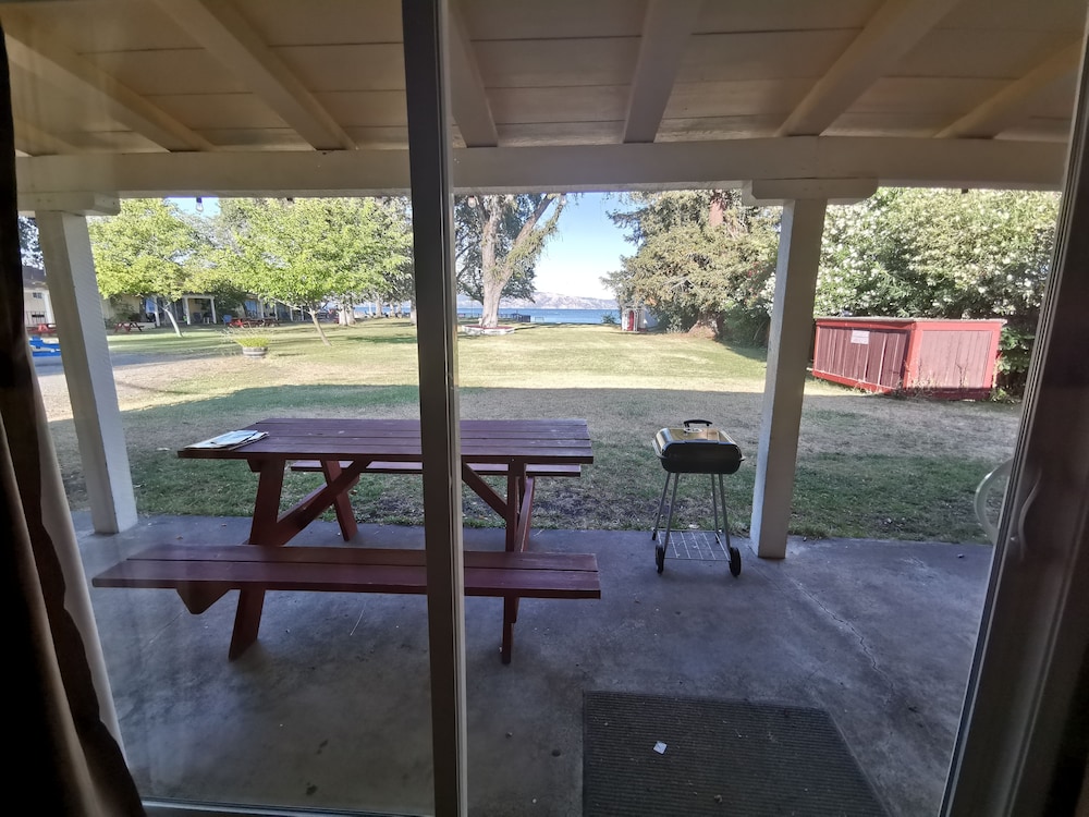 Skylark Shores Resort 21/50