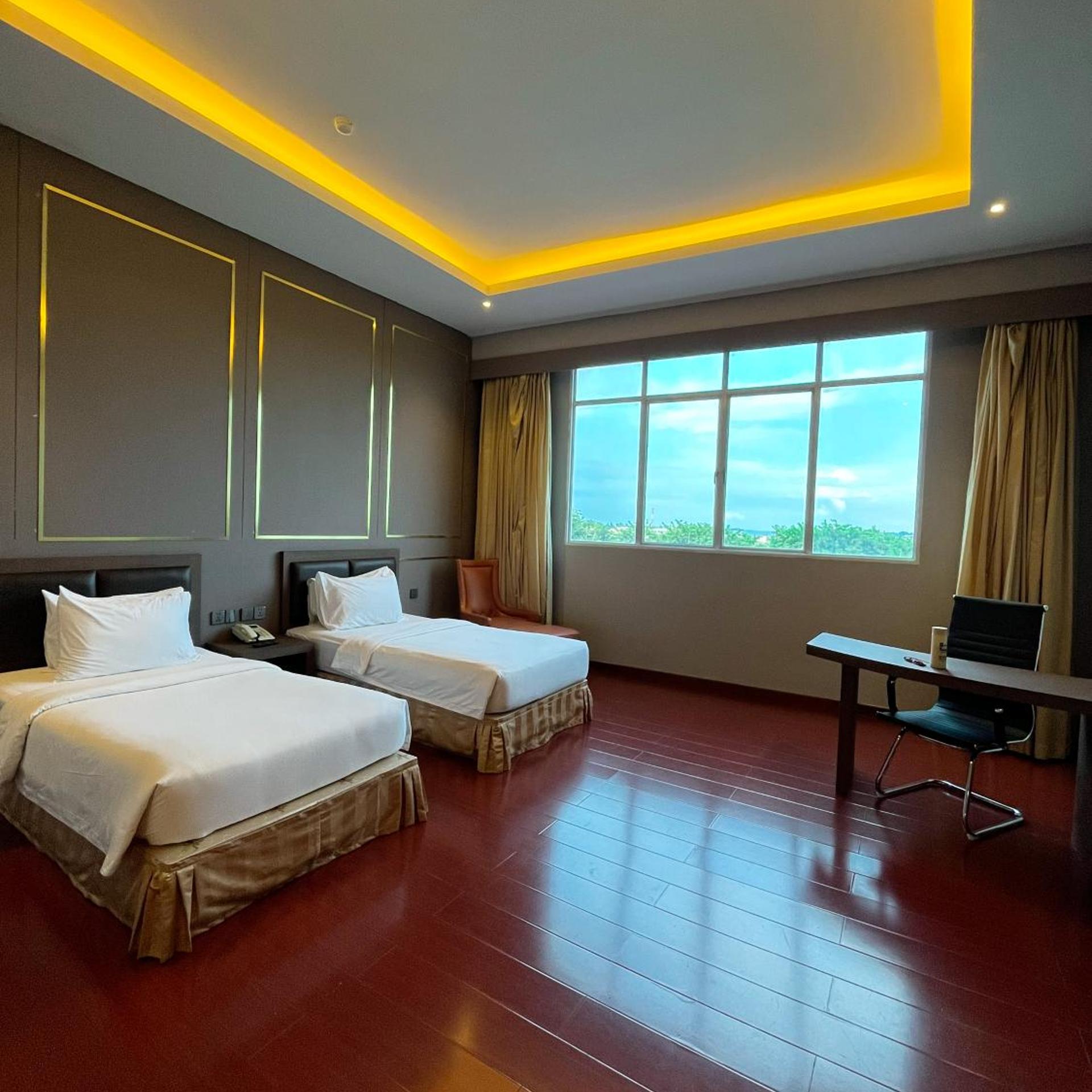 Deluxe, Double or Twin Bed, Golden View Hotel Batam 7/10