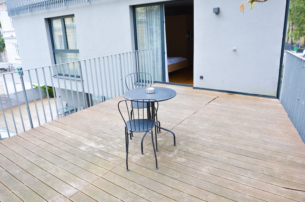 Room 4 Apartments 35/50