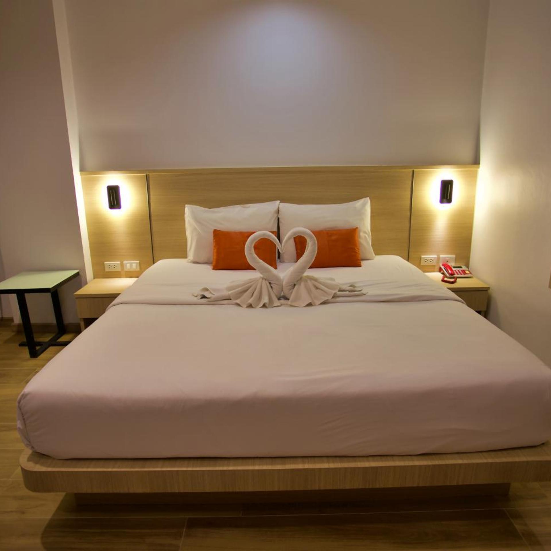 Platinum Hotel 11/50