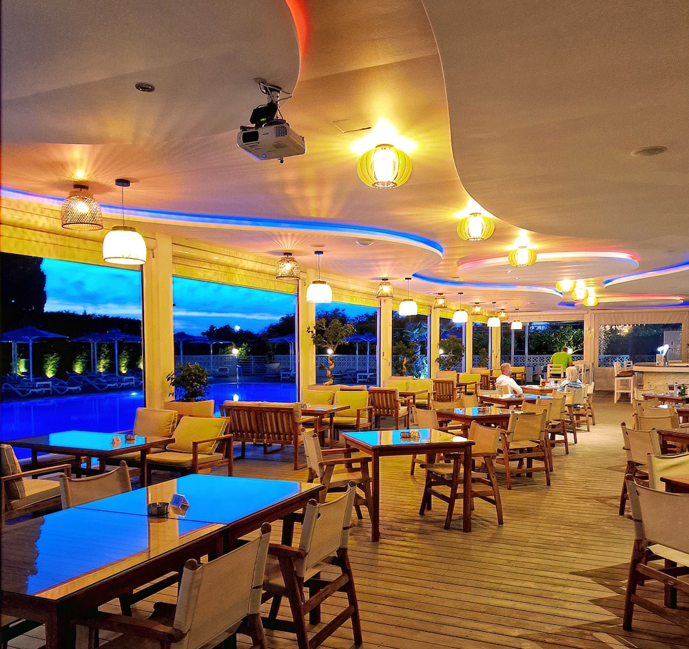 Sveltos Hotel 63/88