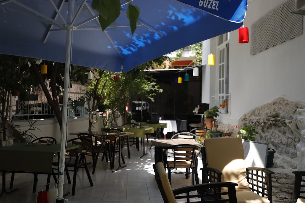 Atici Hotel 33/37