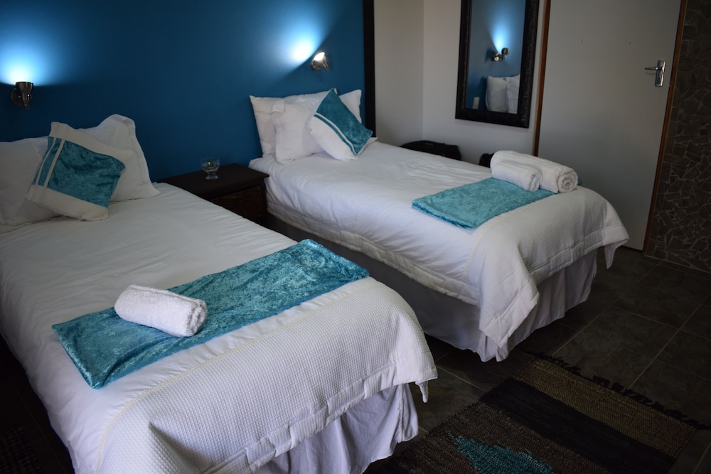 Oppi Hoek Guesthouse 15/26