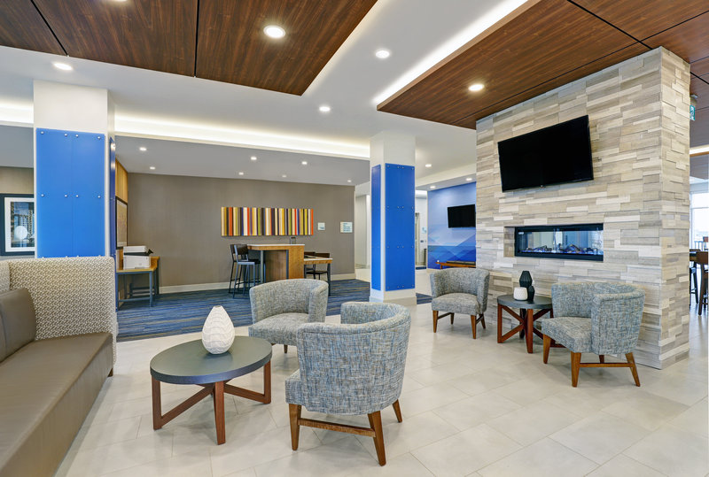 Holiday Inn Express And Suites Port Elgin 33/50