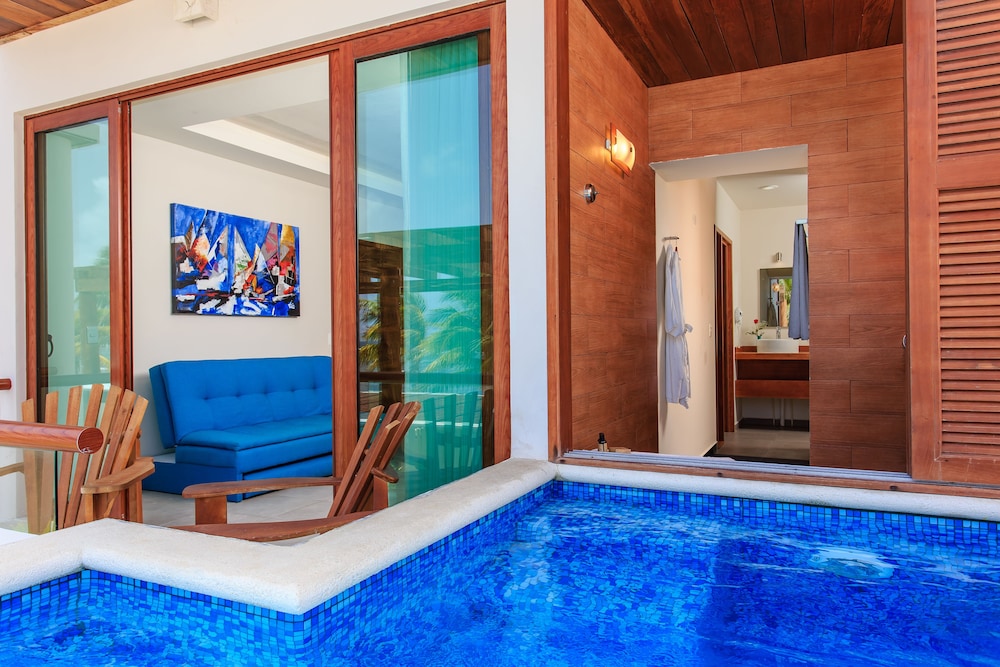 Aqua Star Boutique Hotel and Condos By Koox Luxury Collection 50/80