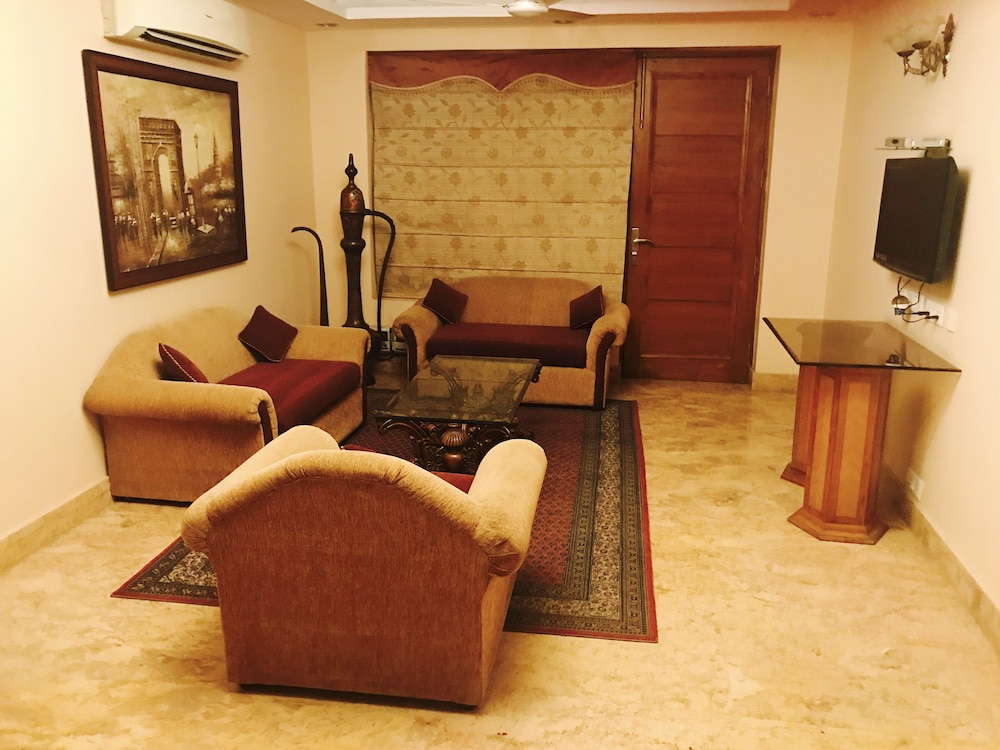 Skylink Suites And Apartments 19/33