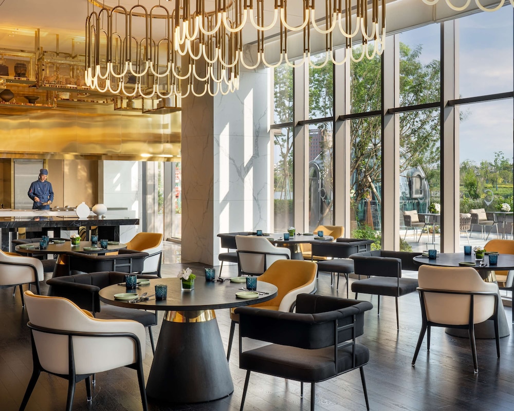 Hyatt Centric Lakeside Ningbo 37/47