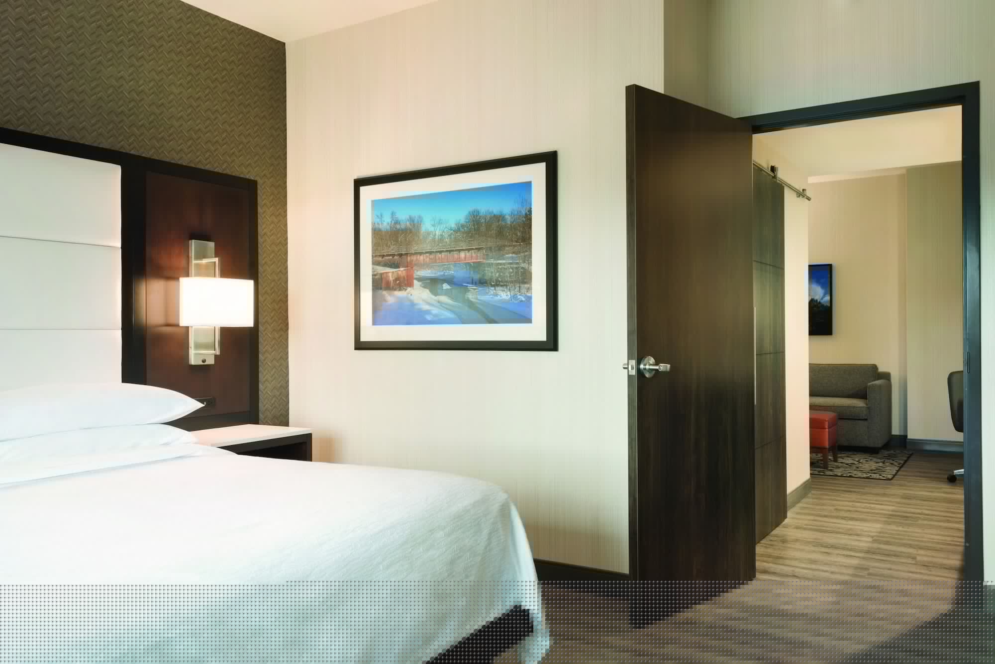 جناح بسرير كينج بغرفتين مع أريكة، Embassy Suites By Hilton Noblesville Indianapolis Conference Center 2/3