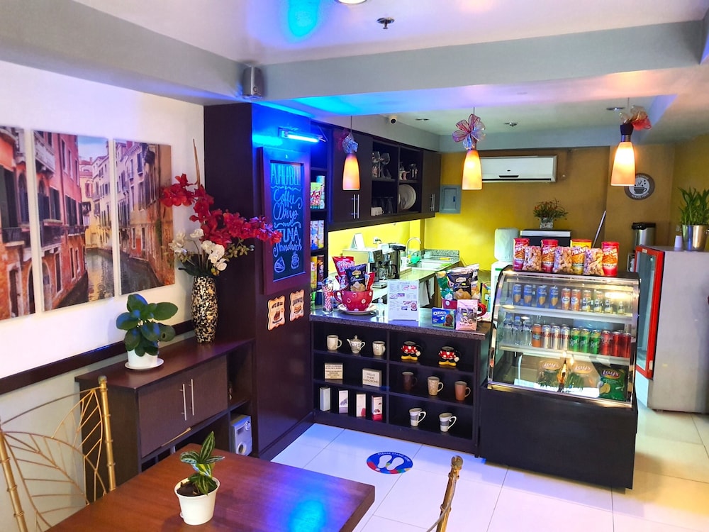 Festive Hotel Makati 48/60