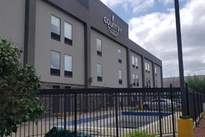 Country Inn & Suites by Radisson, Toronto Mississauga, ON 2/39