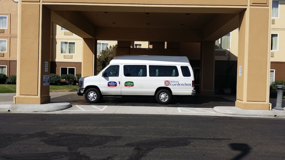 Fairfield Inn & Suites By Marriott Portland Airport 4/49