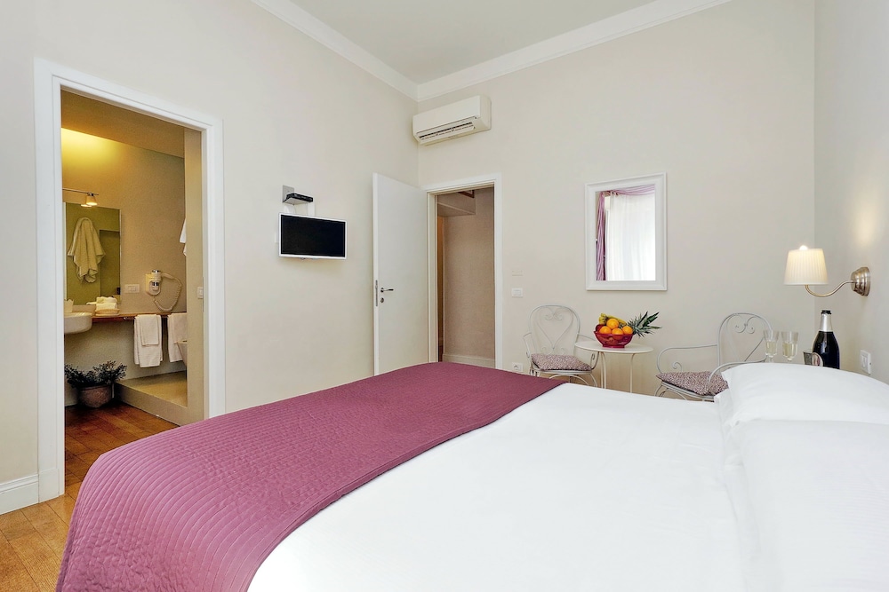 Room, Double Bed