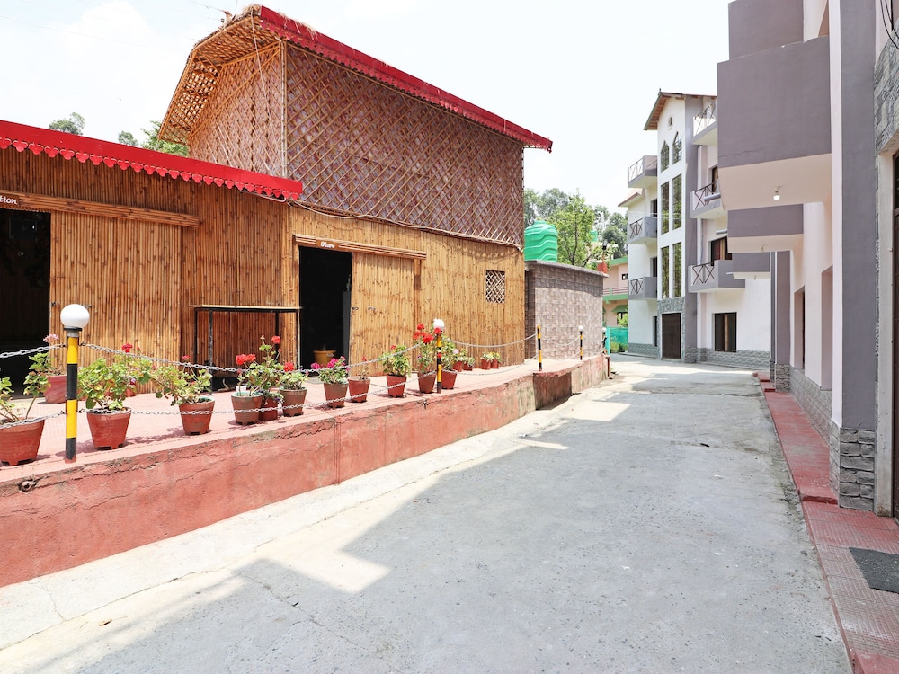 Damyanti Residency Hotel 47/50