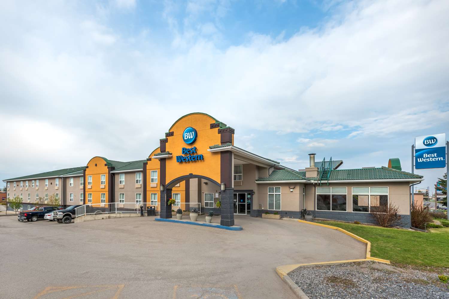 Best Western Strathmore Inn 23/25