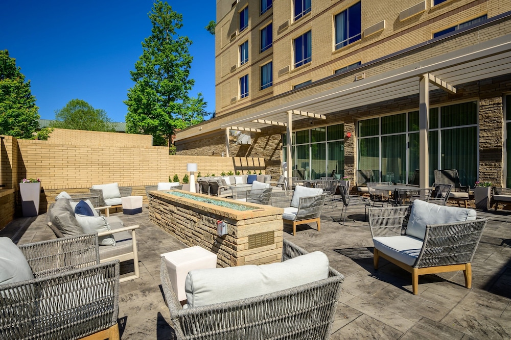 Courtyard by Marriott Raleigh Cary Crossroads 12/38