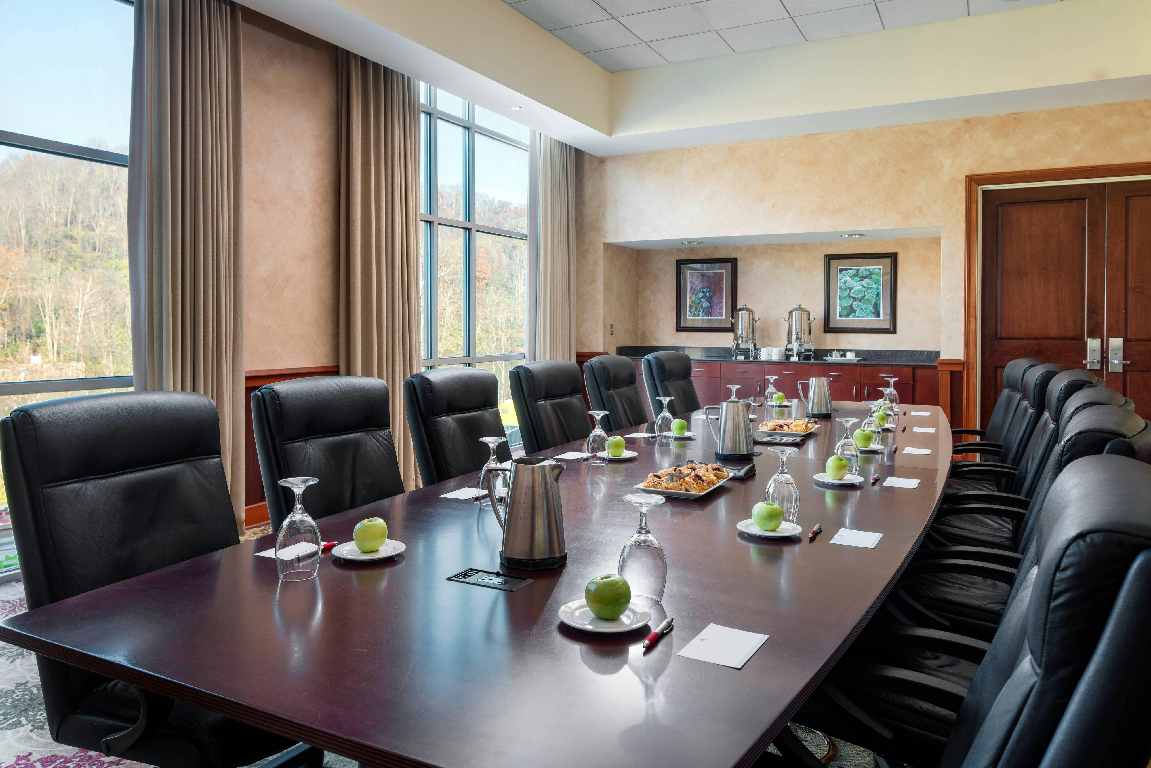 Morgantown Marriott At Waterfront Place 68/70