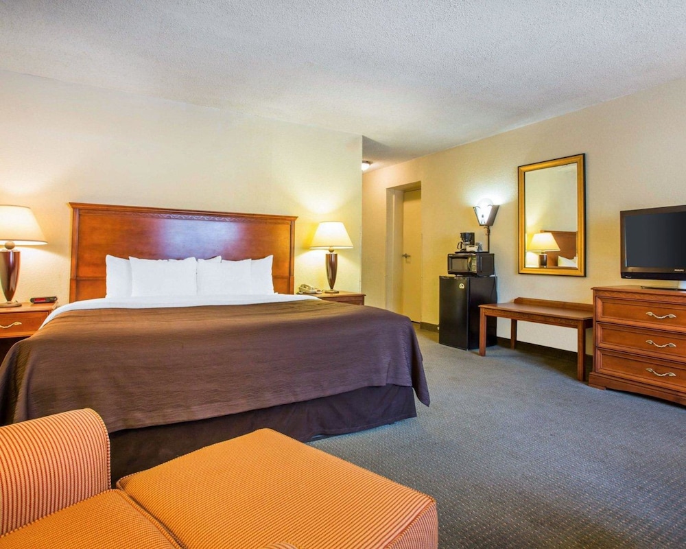 Budgetel Inn & Suites Atlanta 8/41