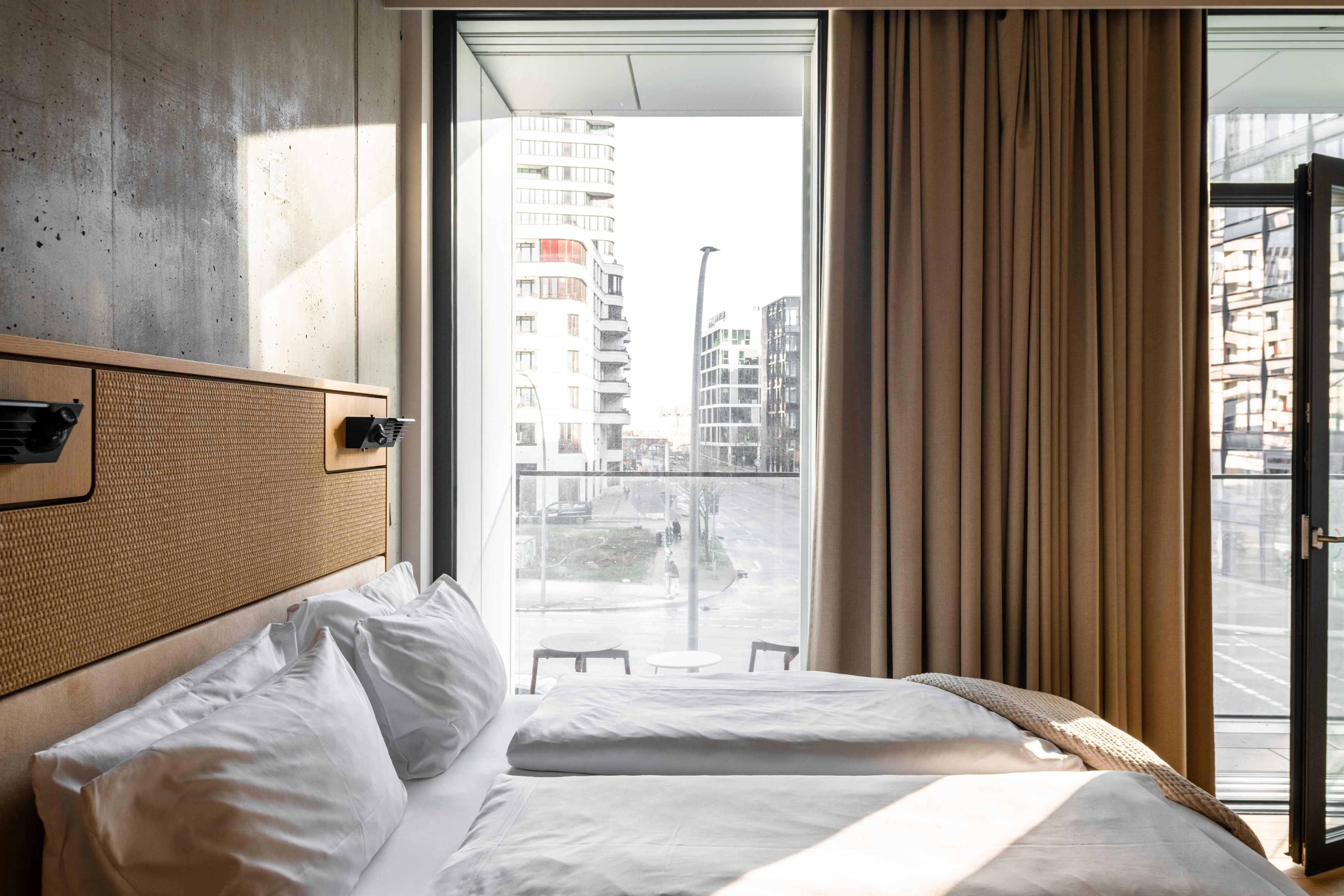 City, Studio, Accessible