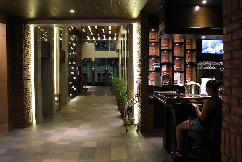Central Park Tower Resort 9/71