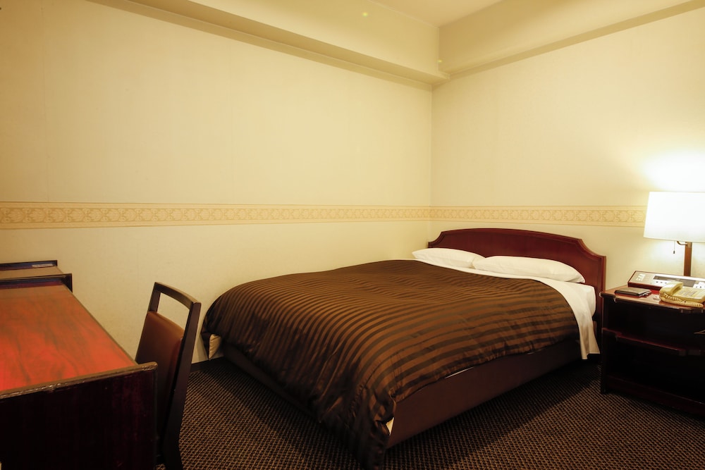 DOUBLE ROOM SMOKING