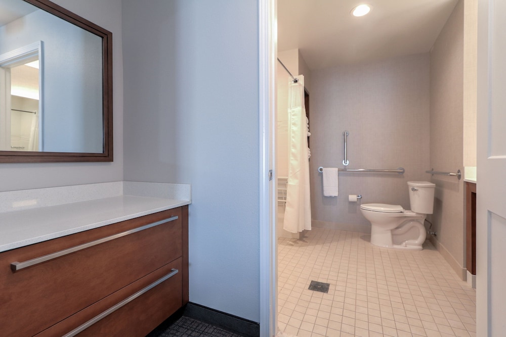 Residence Inn by Marriott Pigeon Forge 48/50