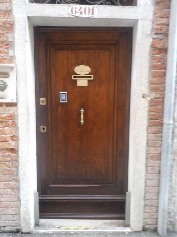 Alloggi SS Giovanni e Paolo 24/50