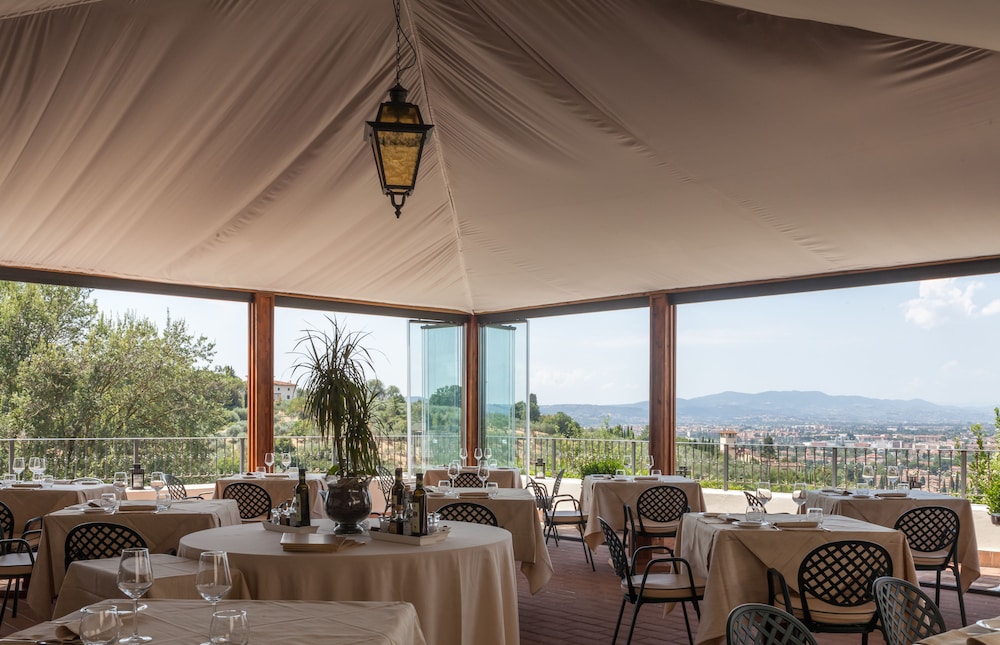 VILLA TOLOMEI HOTEL AND RESORT 59/71