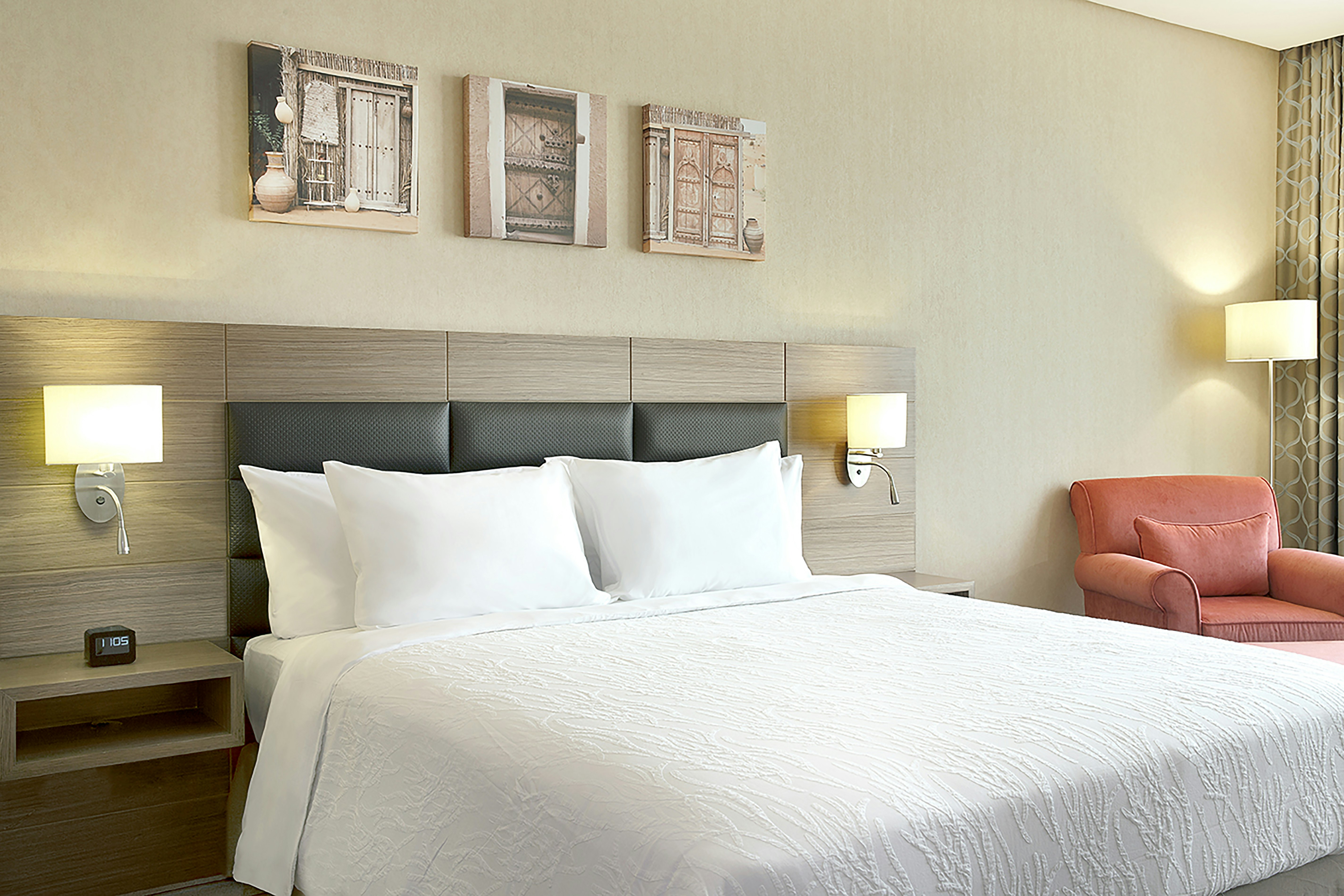1 BEDROOM, SUITE, KING BED