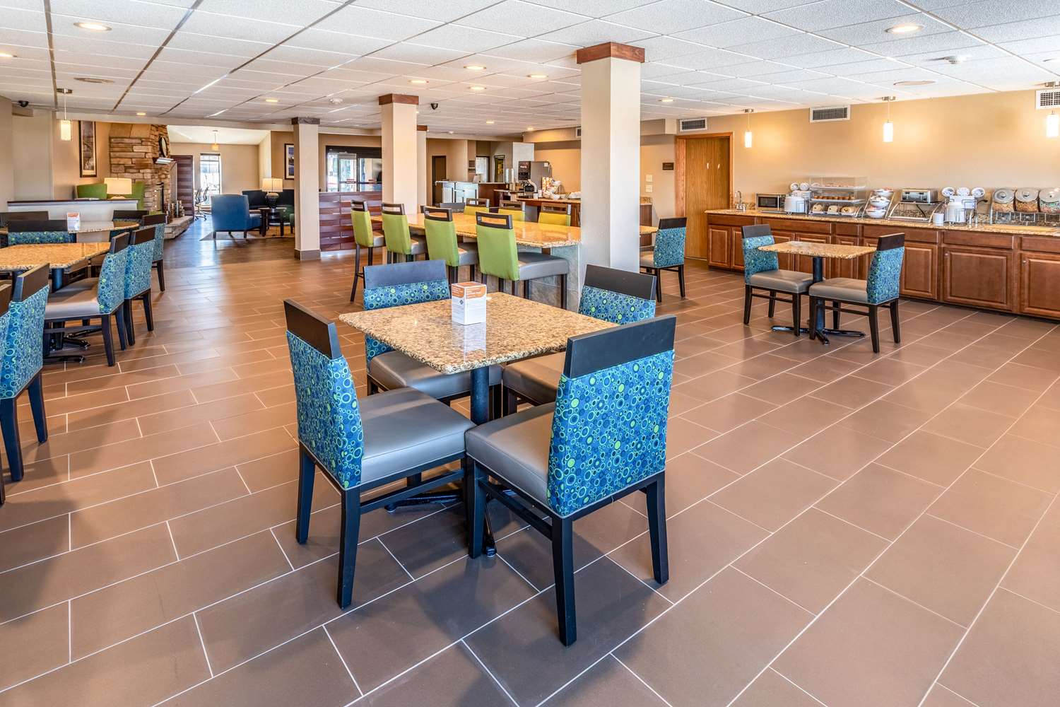 Comfort Inn Waukesha - Milwaukee West 12/16