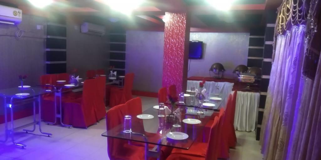 Orbit Hotel, Kolkata 14/16