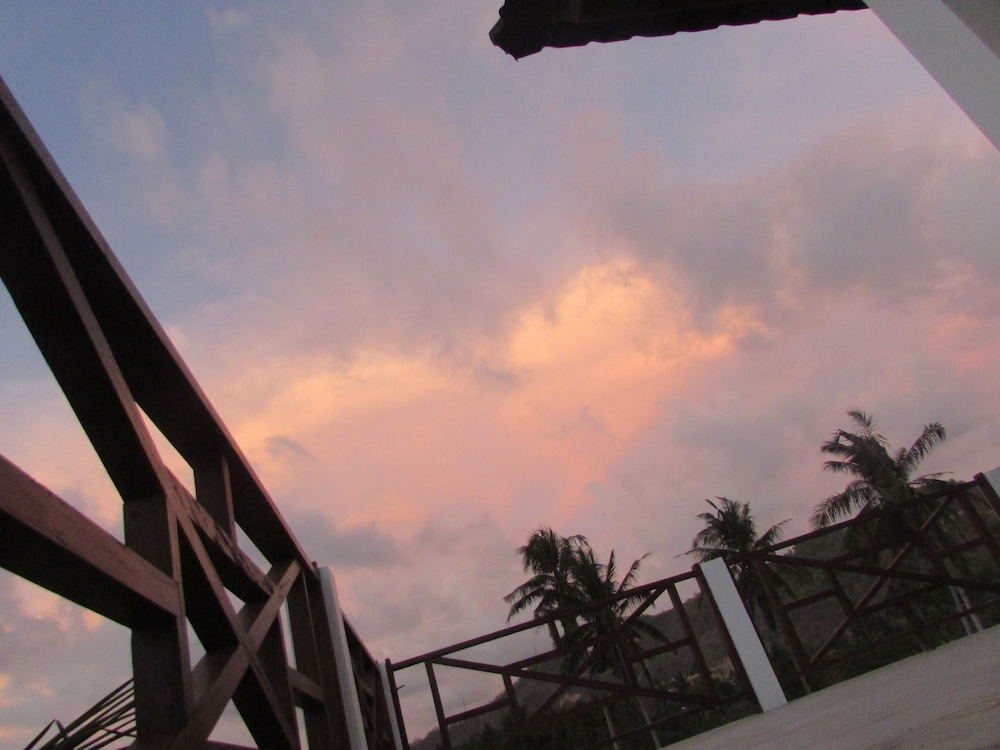 Friends Beach Hotel 35/38
