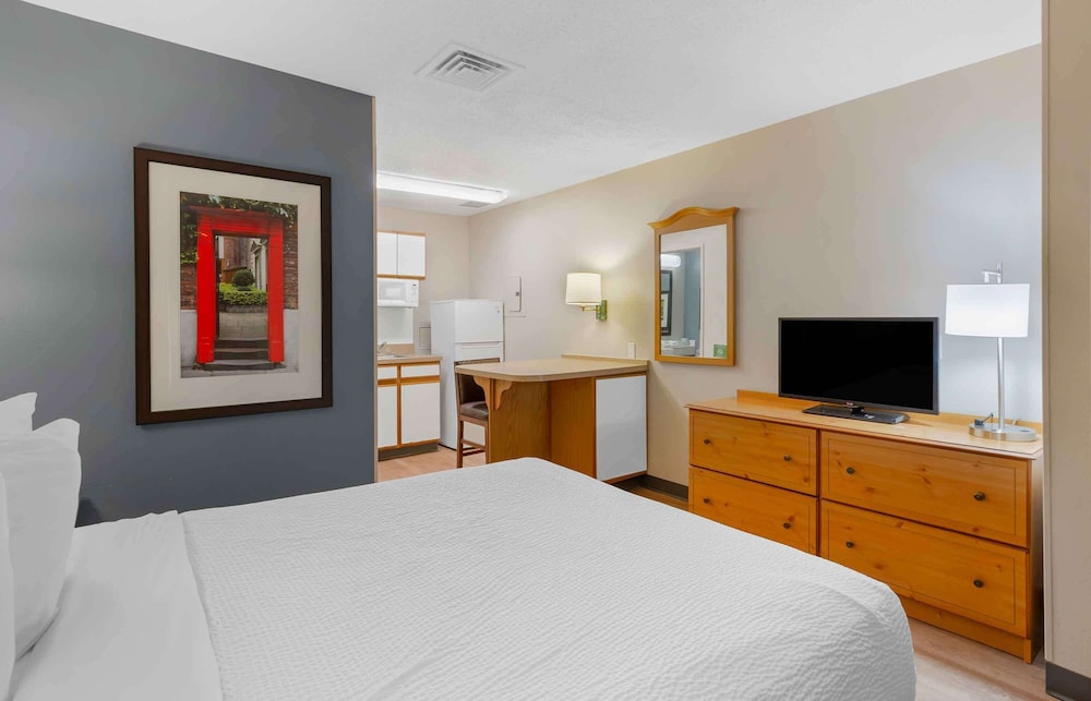 Extended Stay America - Richmond - West End - I-64 9/43