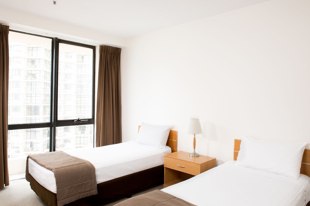 2 BEDROOMS, EXECUTIVE
