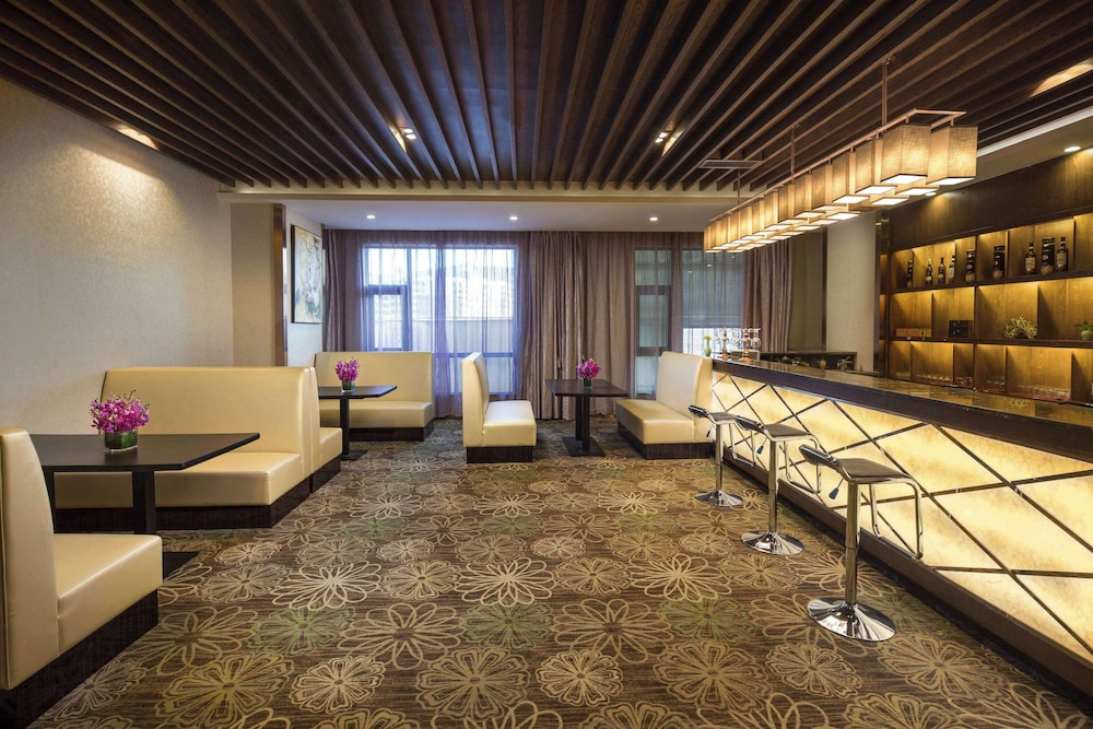 Ramada by Wyndham Huize 18/25