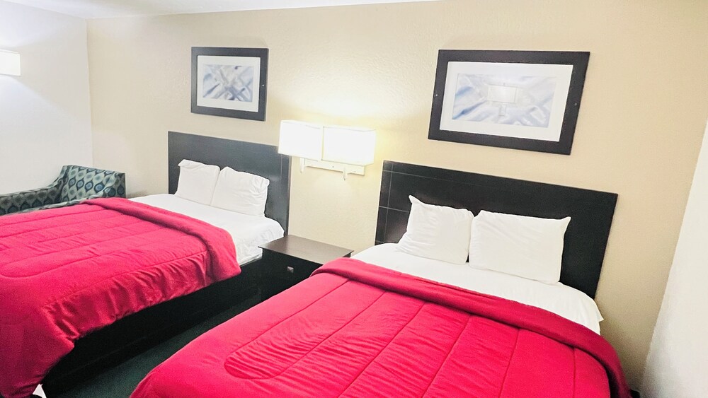 Americas Best Value Inn & Suites Pinckneyville 16/59
