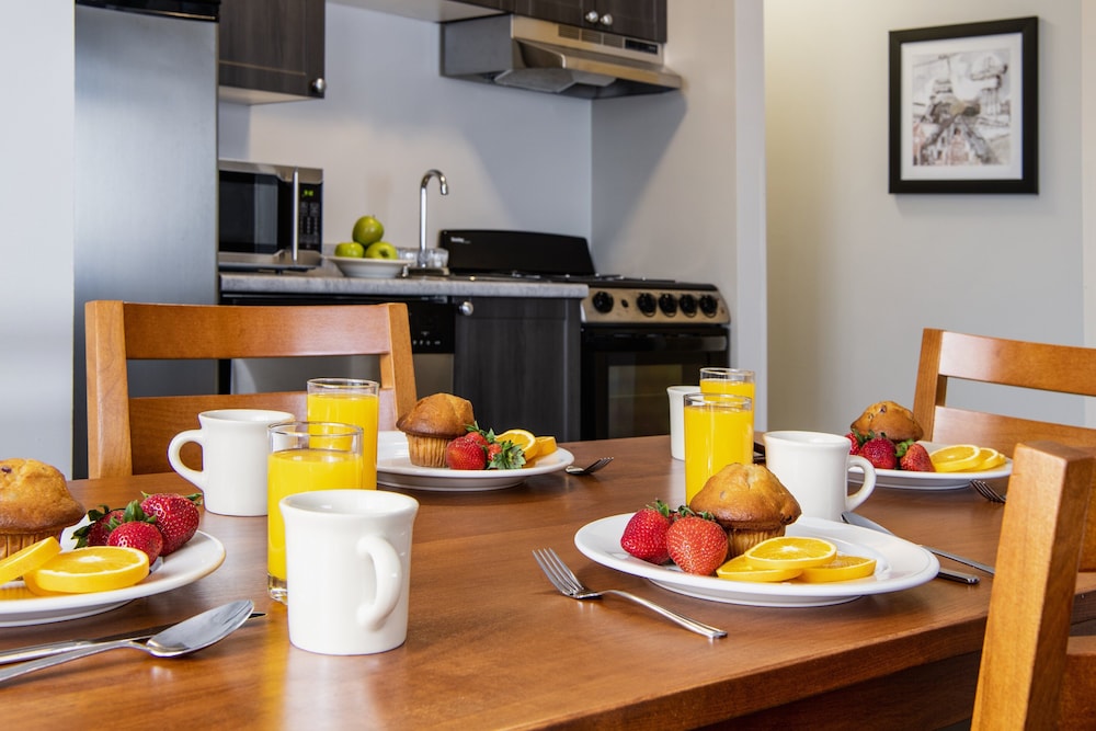 Whistler Village Inn Suites 57/73