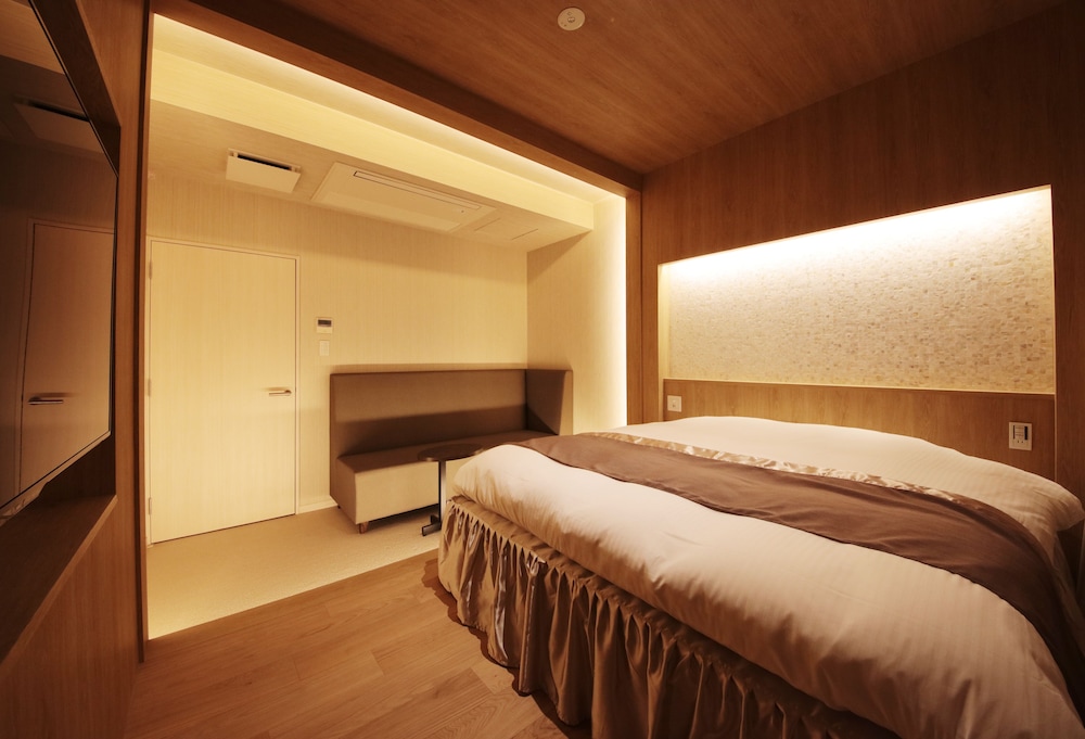 N Hotel 16/58