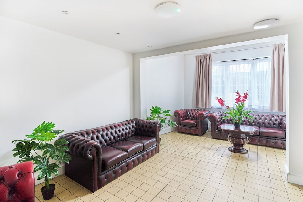 Park Hotel Ilford 42/67