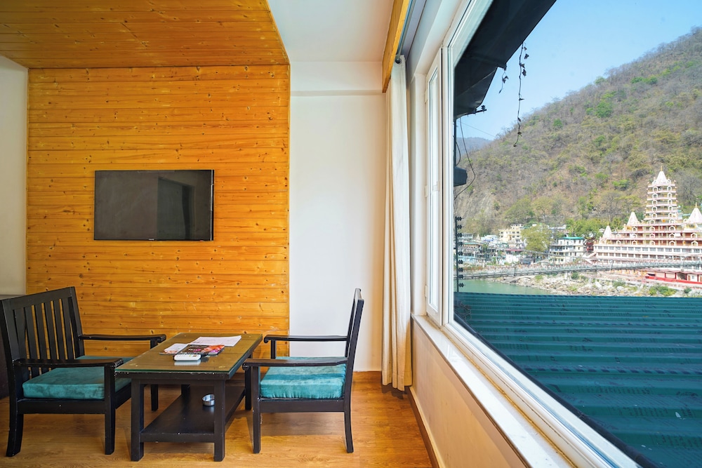 Hotel Ishan A Riverside Retreat 10/15