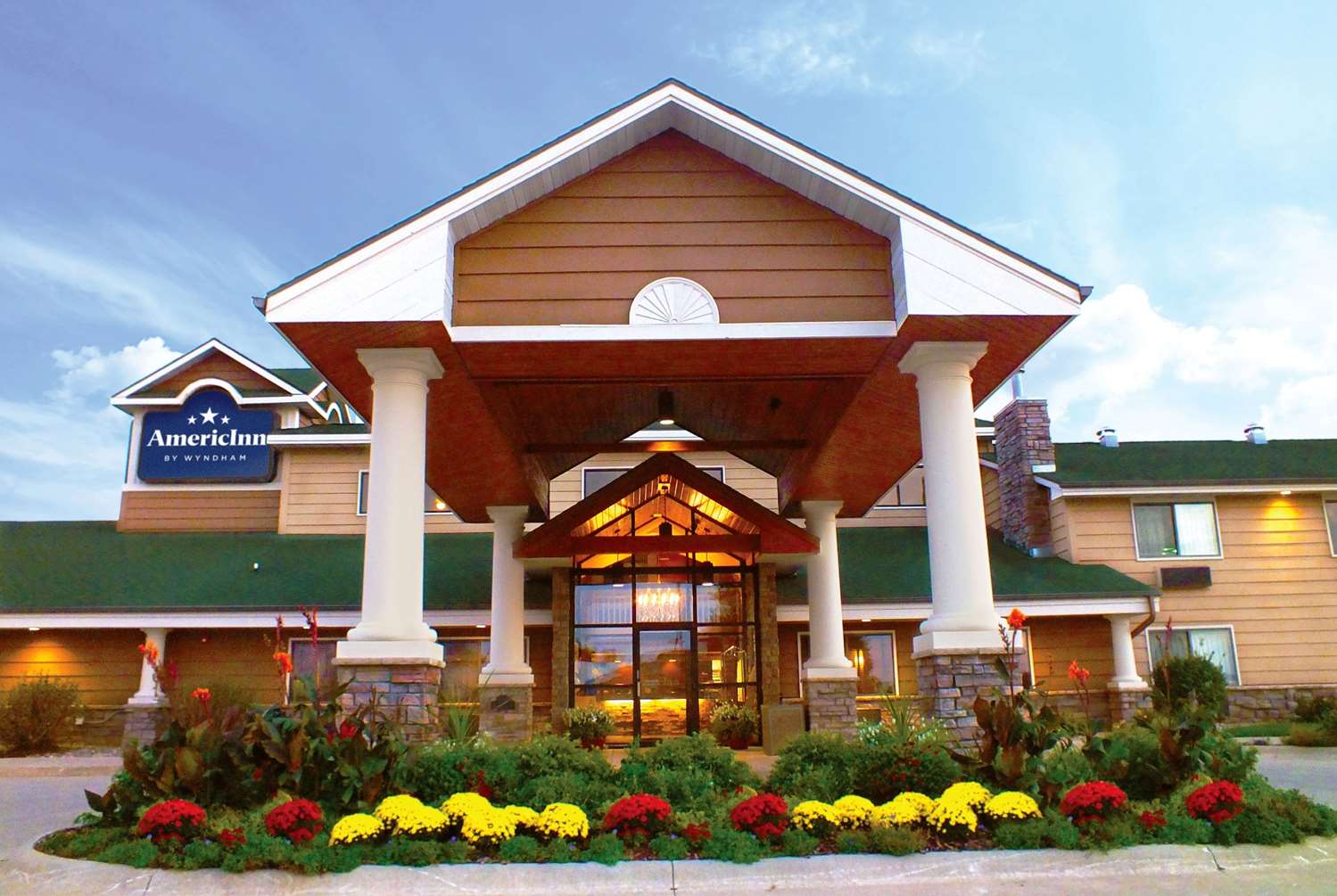 AmericInn by Wyndham Okoboji 1/7