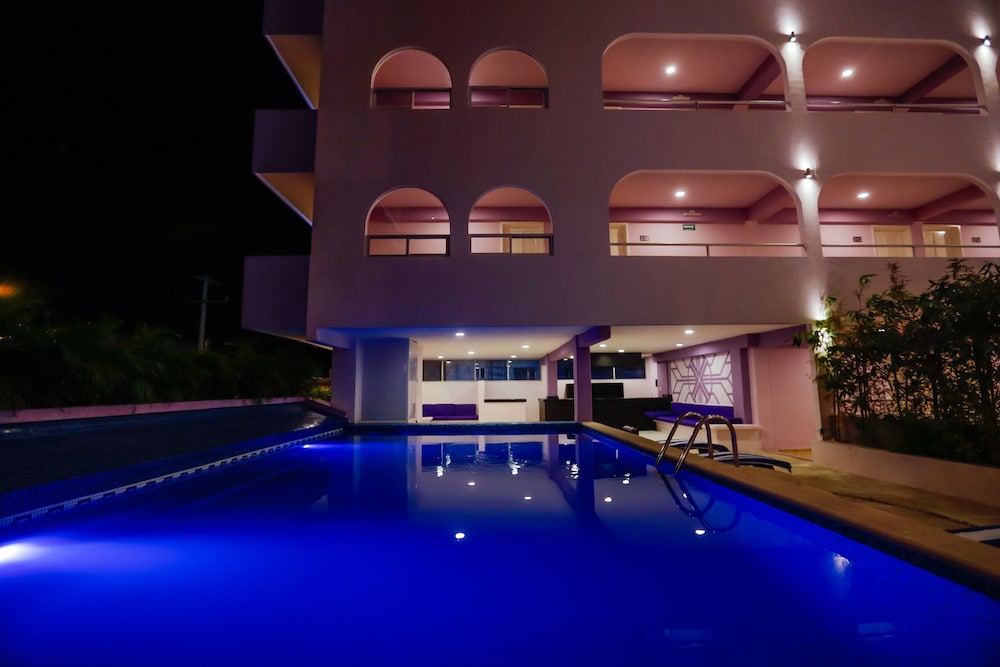 Hotel Kavia 32/41