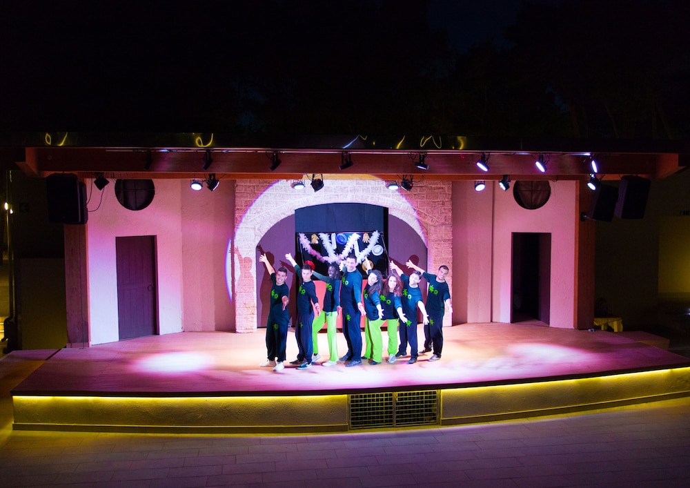 SIRA RESORT 9/71