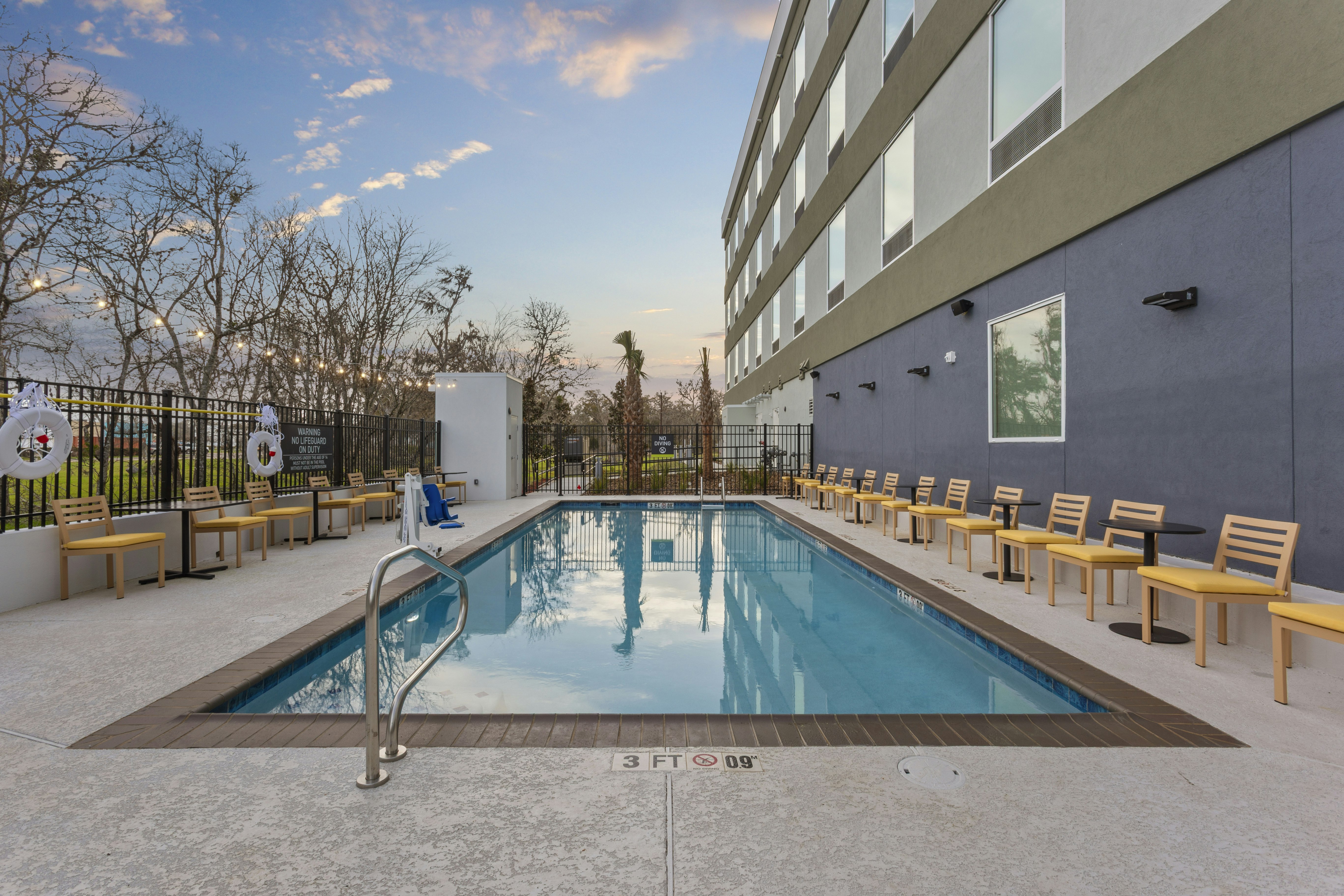 Home2 Suites by Hilton Lake Jackson 15/15