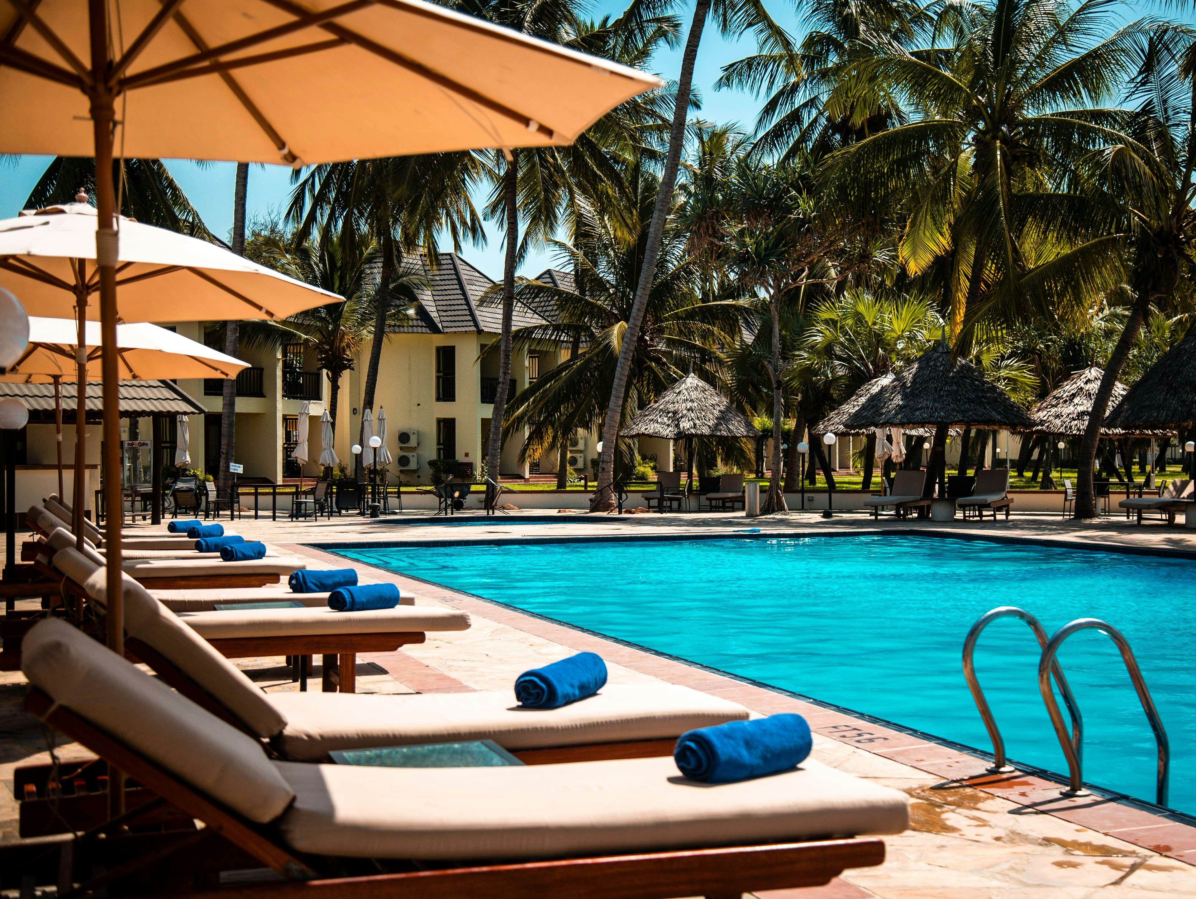 White Sands Resort and Conference Centre 50/50