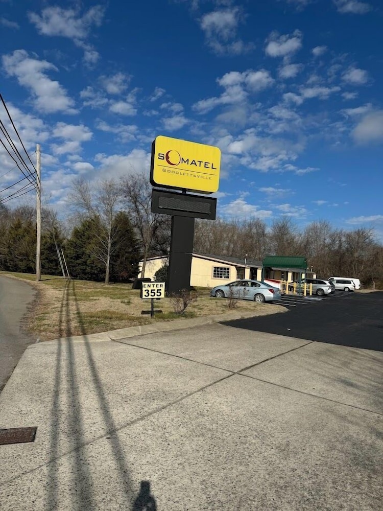 Somatel Goodlettsville Hotel 18/23
