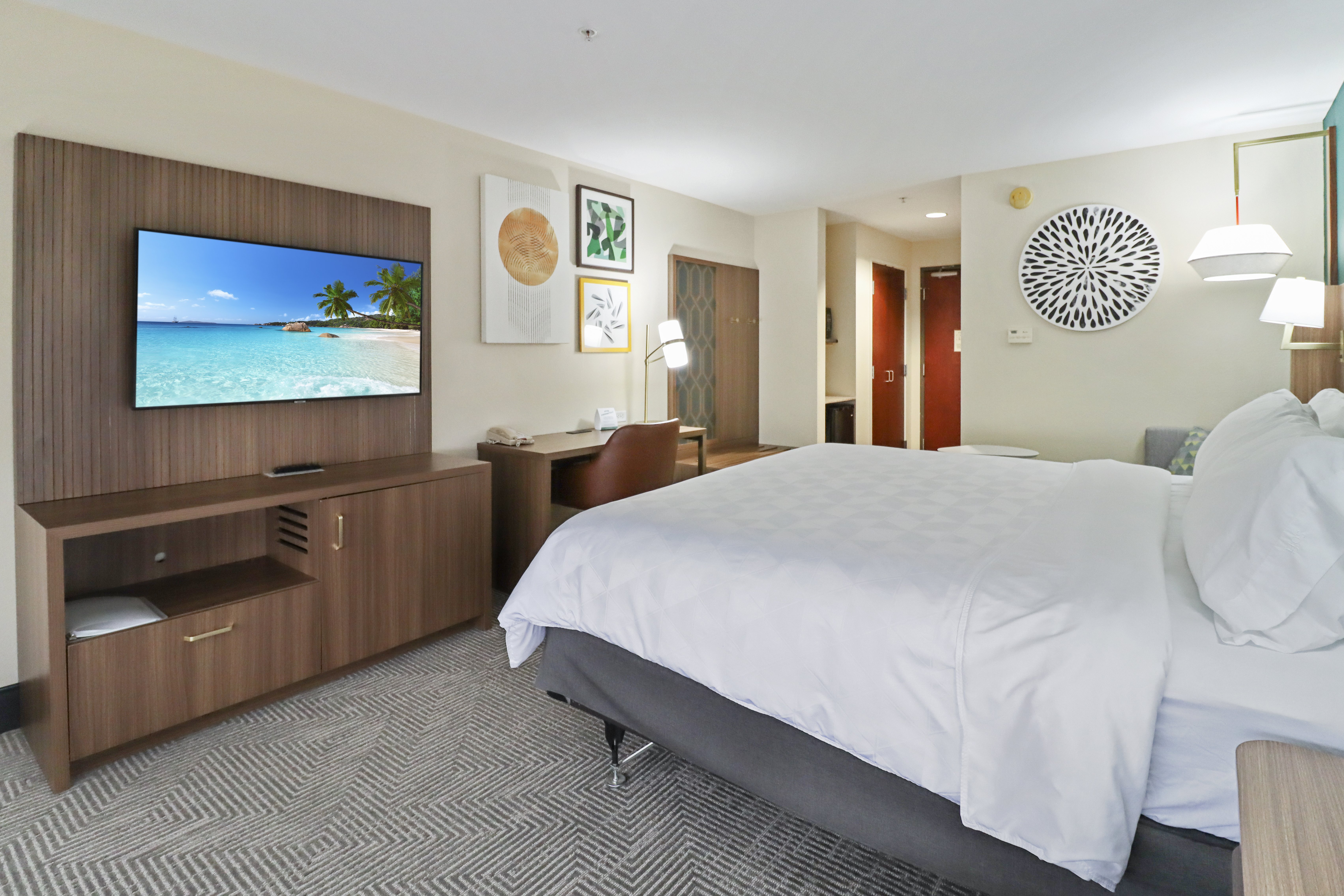 Leisure, King Bed