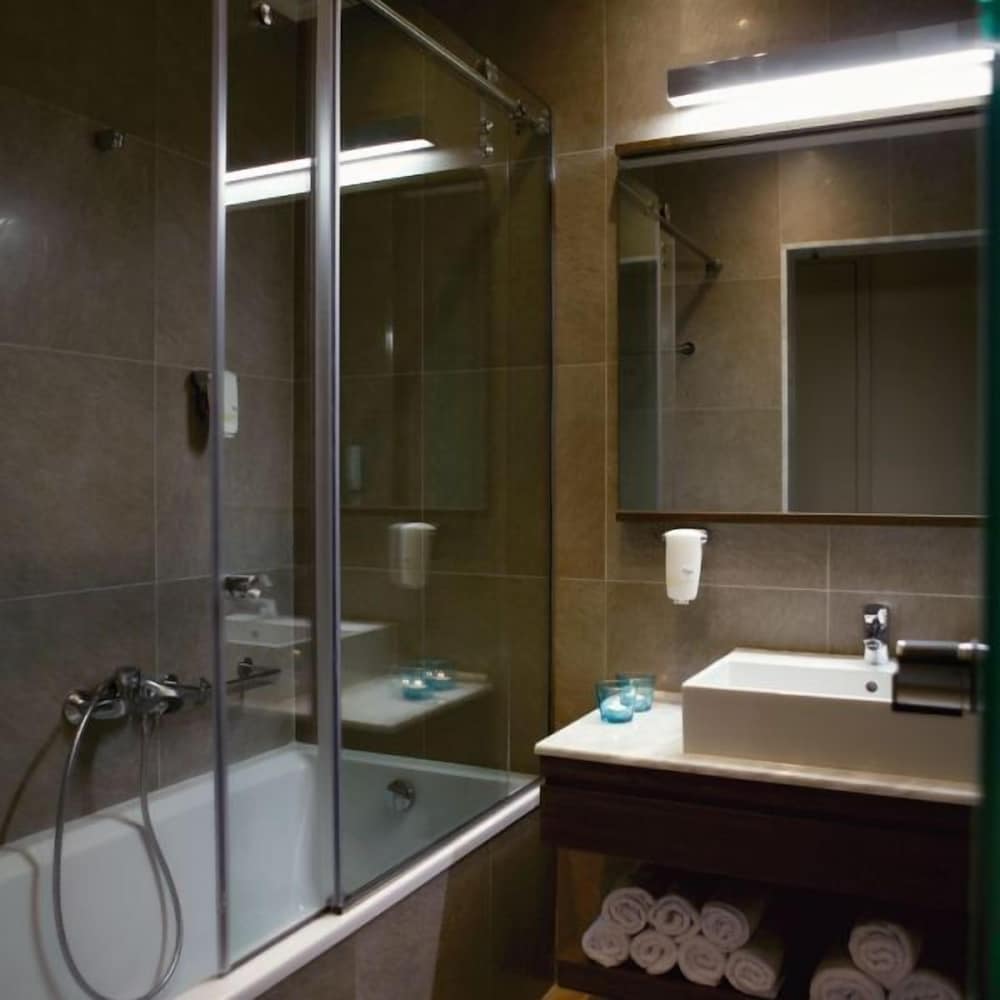 Cosmopolitan Hotel And Spa 49/50