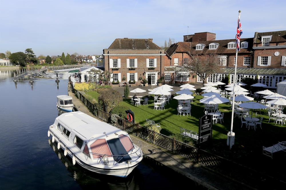 Macdonald Compleat Angler 62/69